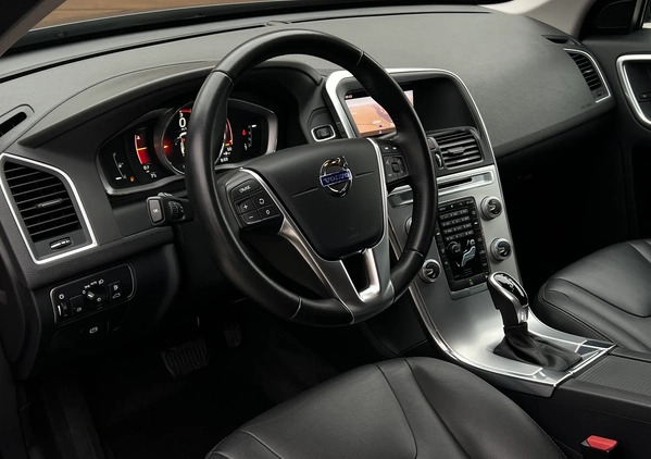 Volvo XC 60 cena 79800 przebieg: 158000, rok produkcji 2017 z Chojna małe 596